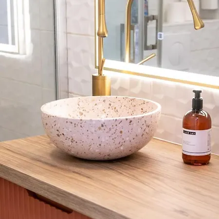 Le Hirvi - Cocon Zen Et épuré à 10min Vieux Appartement Lyon